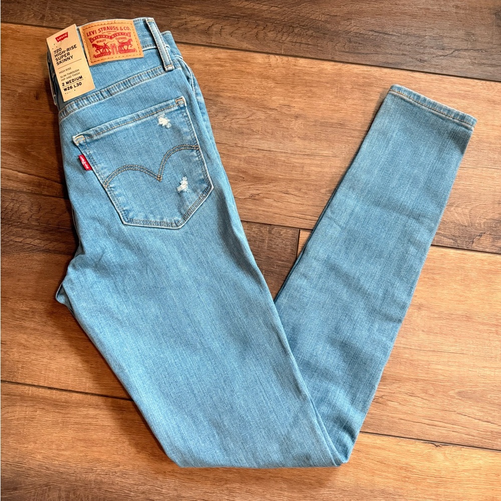 Levi's Women's Sky Blue Skinny Jeans